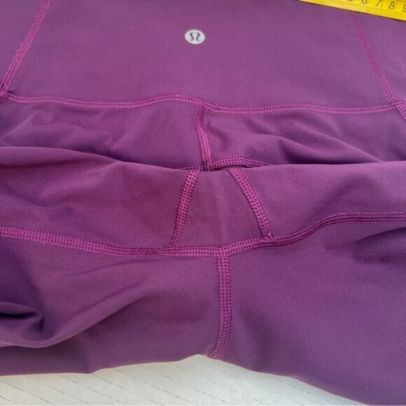 Lululemon  * HOT LIKE AGNI  Tight leggings Mesh EUC  Darkest Magenta Purple  8 - Picture 7 of 14
